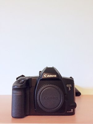 Canon EOS3 in vendita